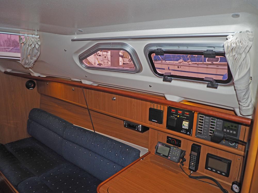 Saloon, Accommodation